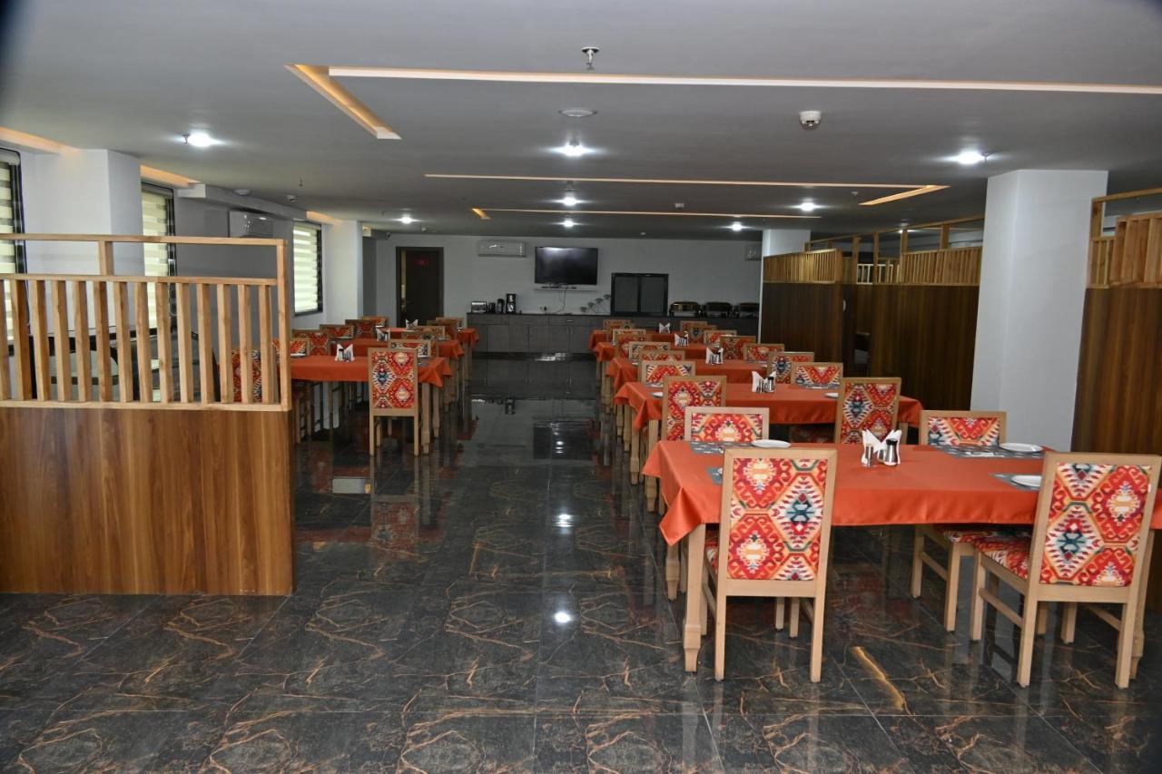 The Orange Zest Hotel Vithalpur Екстериор снимка